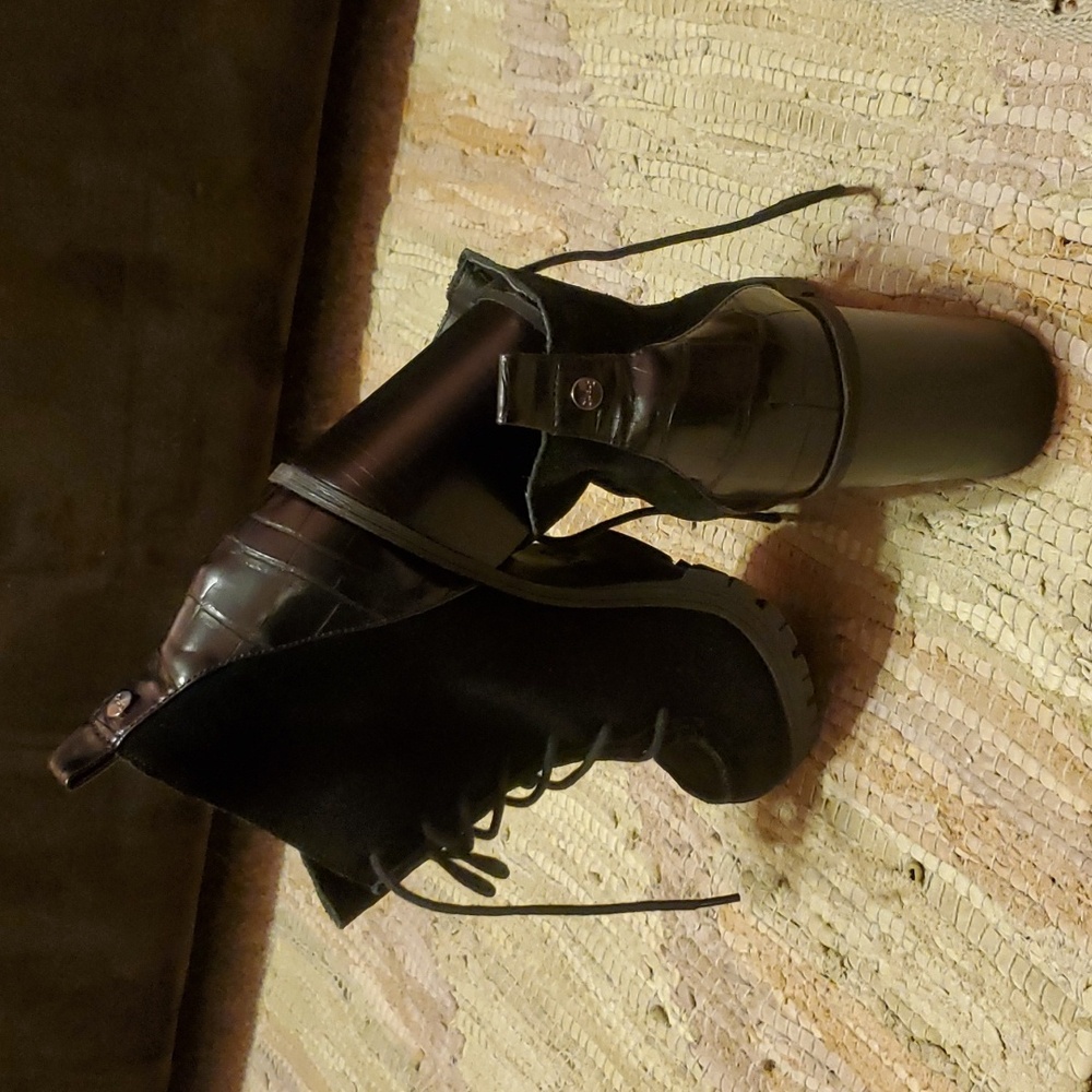 Booties - Picture 3 of 4